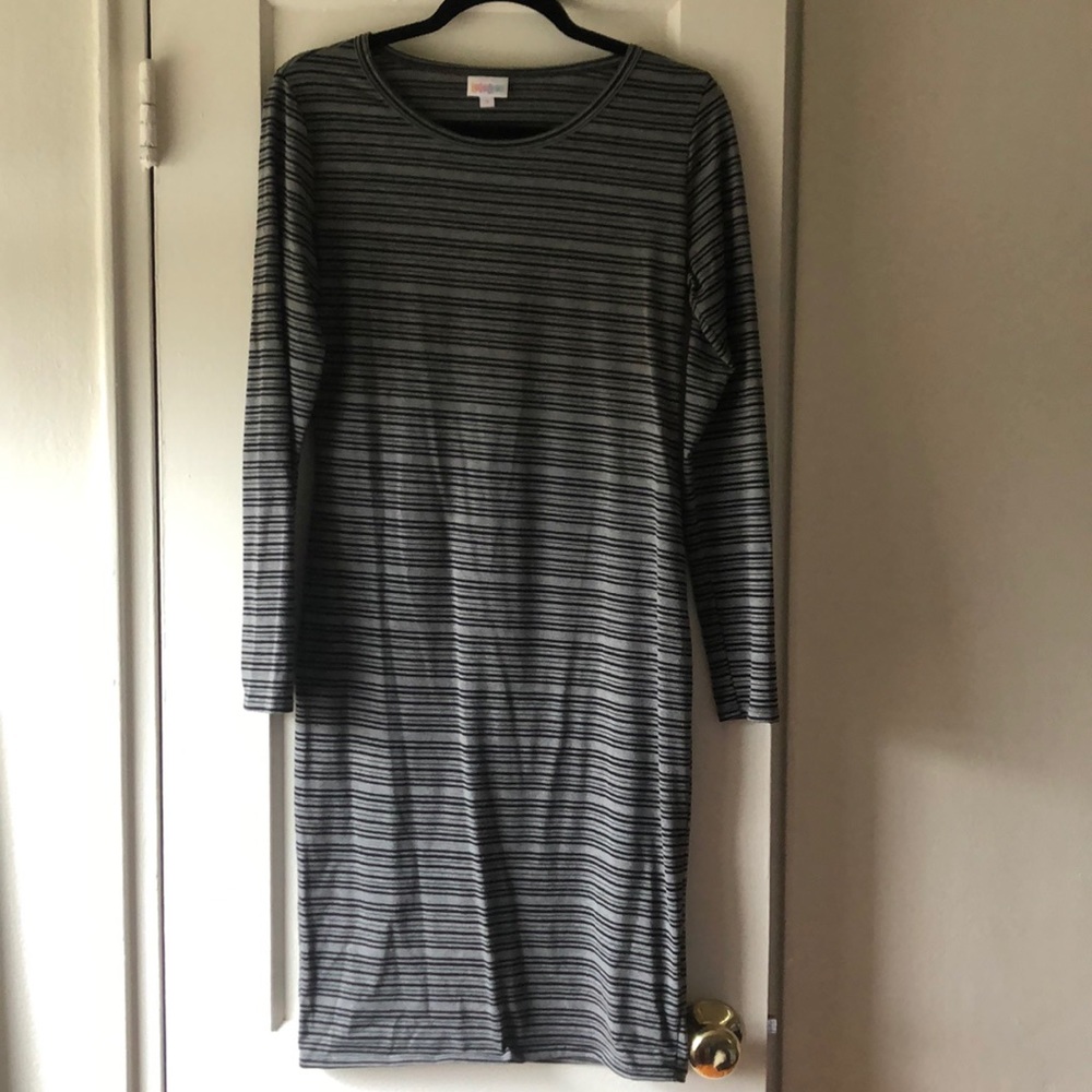 Small Striped Lularoe Debbie